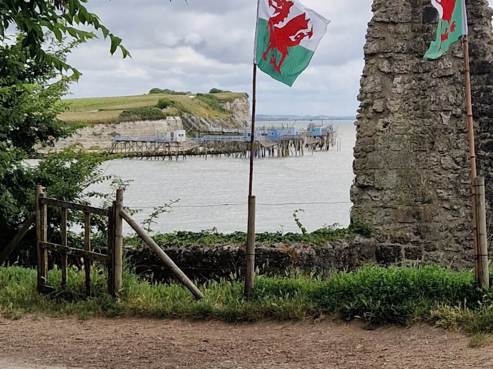 mooi dorpje vlak bij zee Gîtes